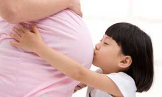 Mang thai có ra khí hư không?